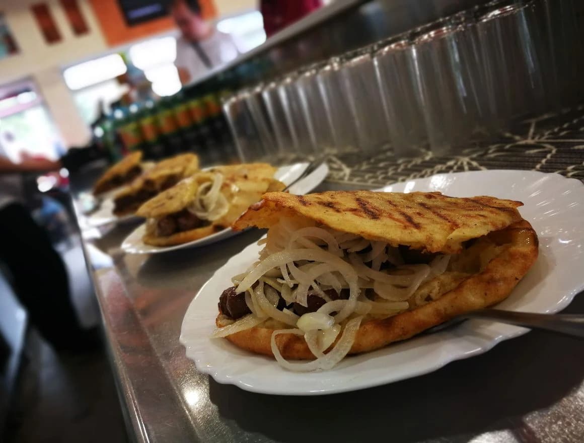 Ćevapi iz Limenke u Tuzli