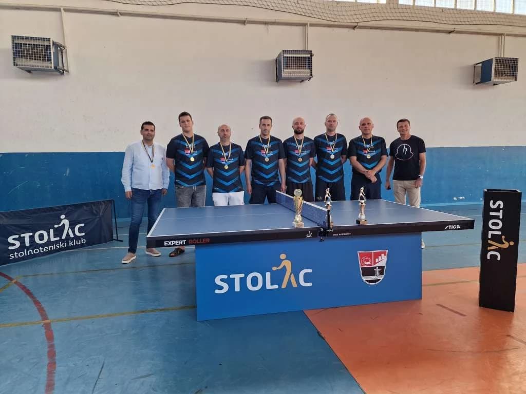 U Stocu slave stonotenisere
