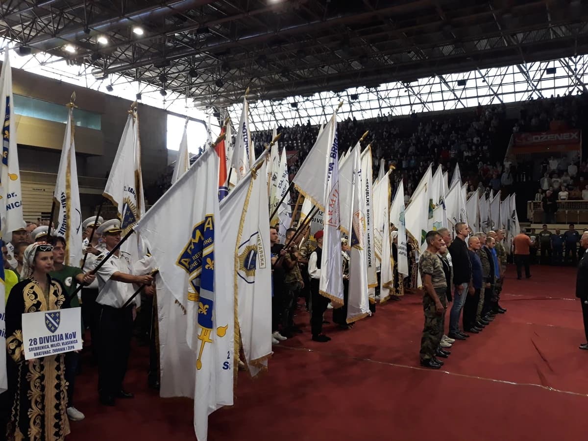 Zastave Drugog korpusa Armije RBiH