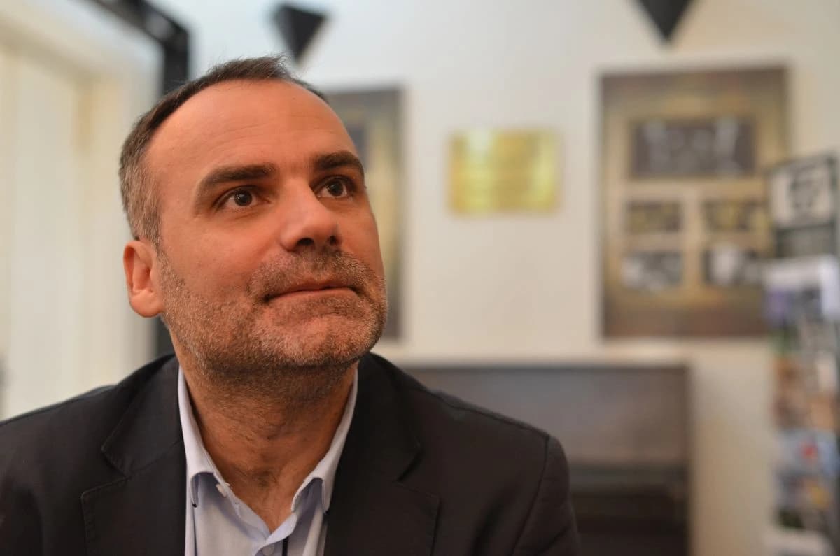 Dino Mustafić