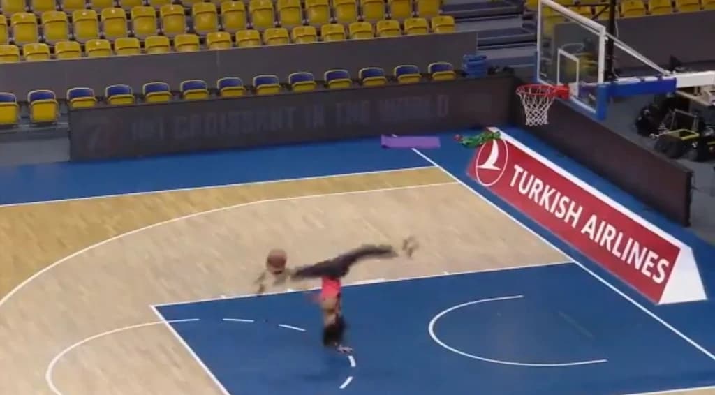 Čirlidersica izdominirala: Ovakav koš još niste vidjeli