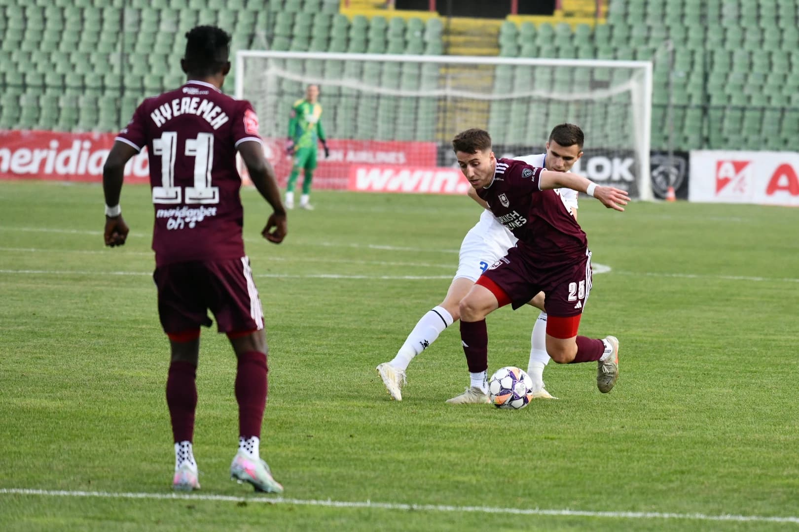 Jukić u duelu s Kapetanovićem