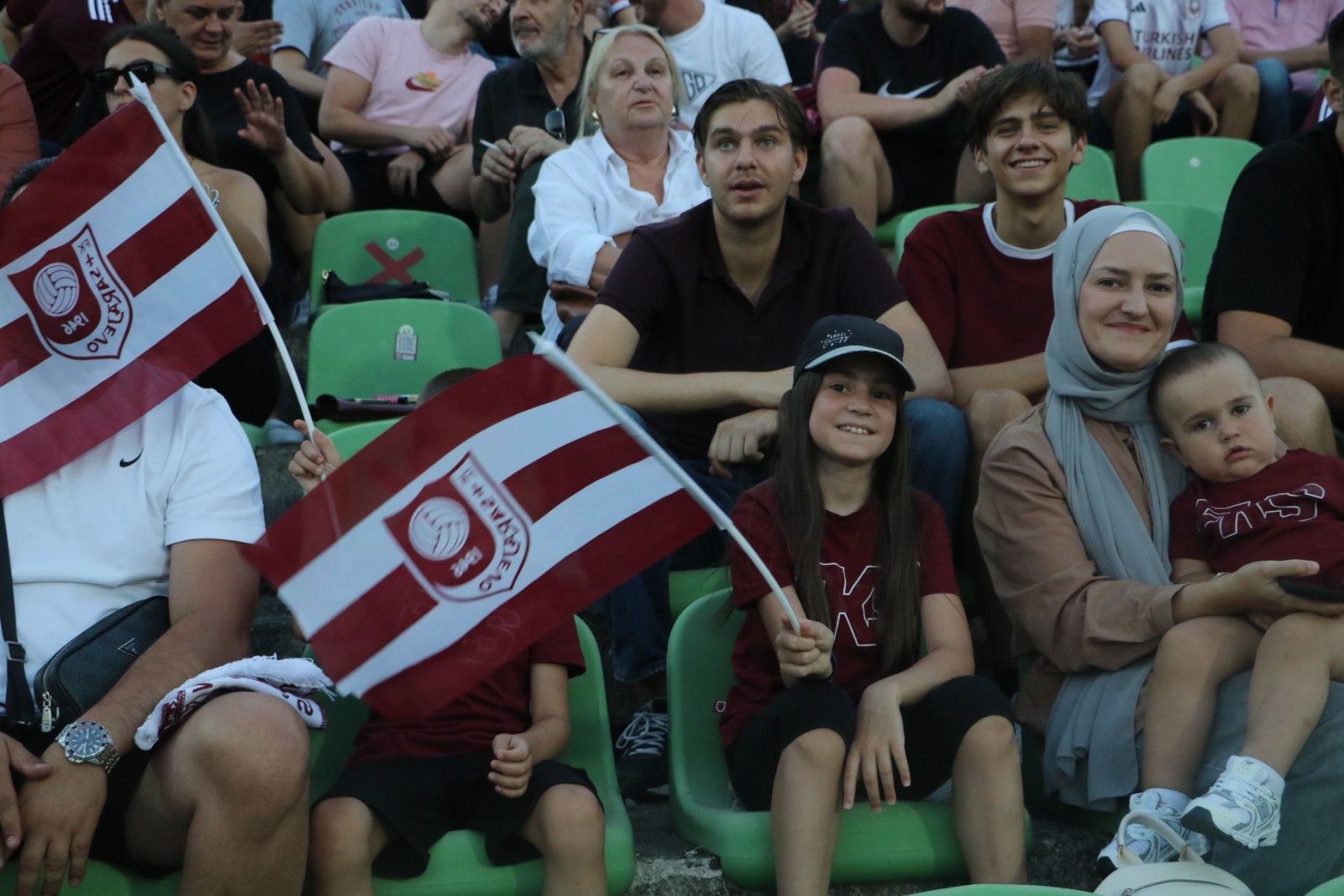 FK Sarajevo, FC Craiova, Koševo, Europa, navijači