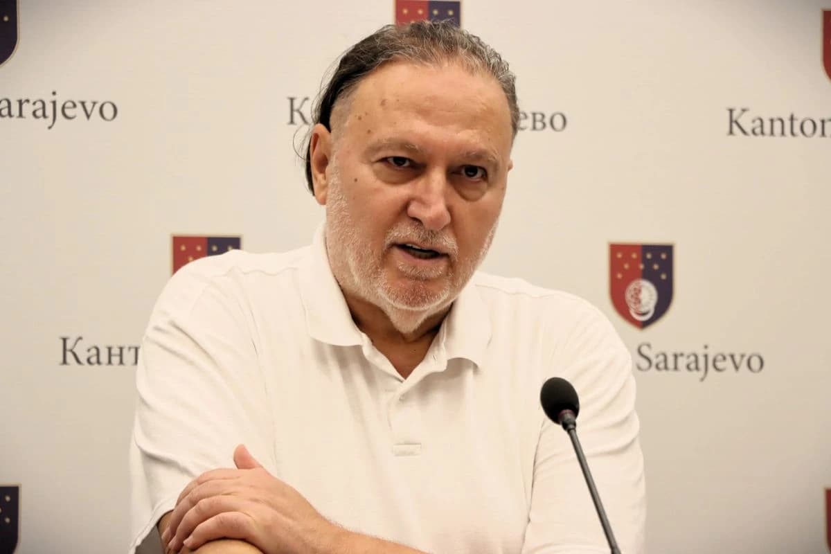 Ministar Mladen Milosavljević