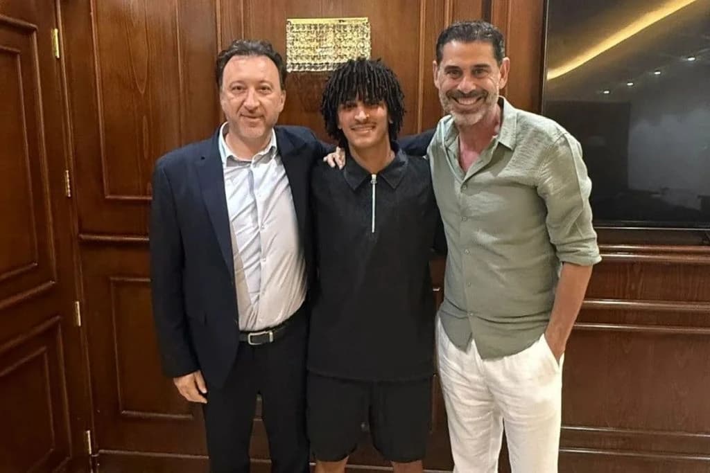 Grčki menadžer, Al Jaber i legendarni Hierro