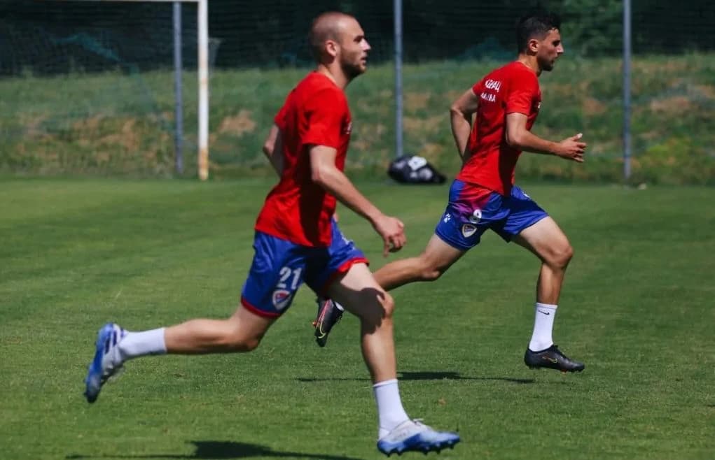 Bosančić je tokom karijere igrao i za Borac