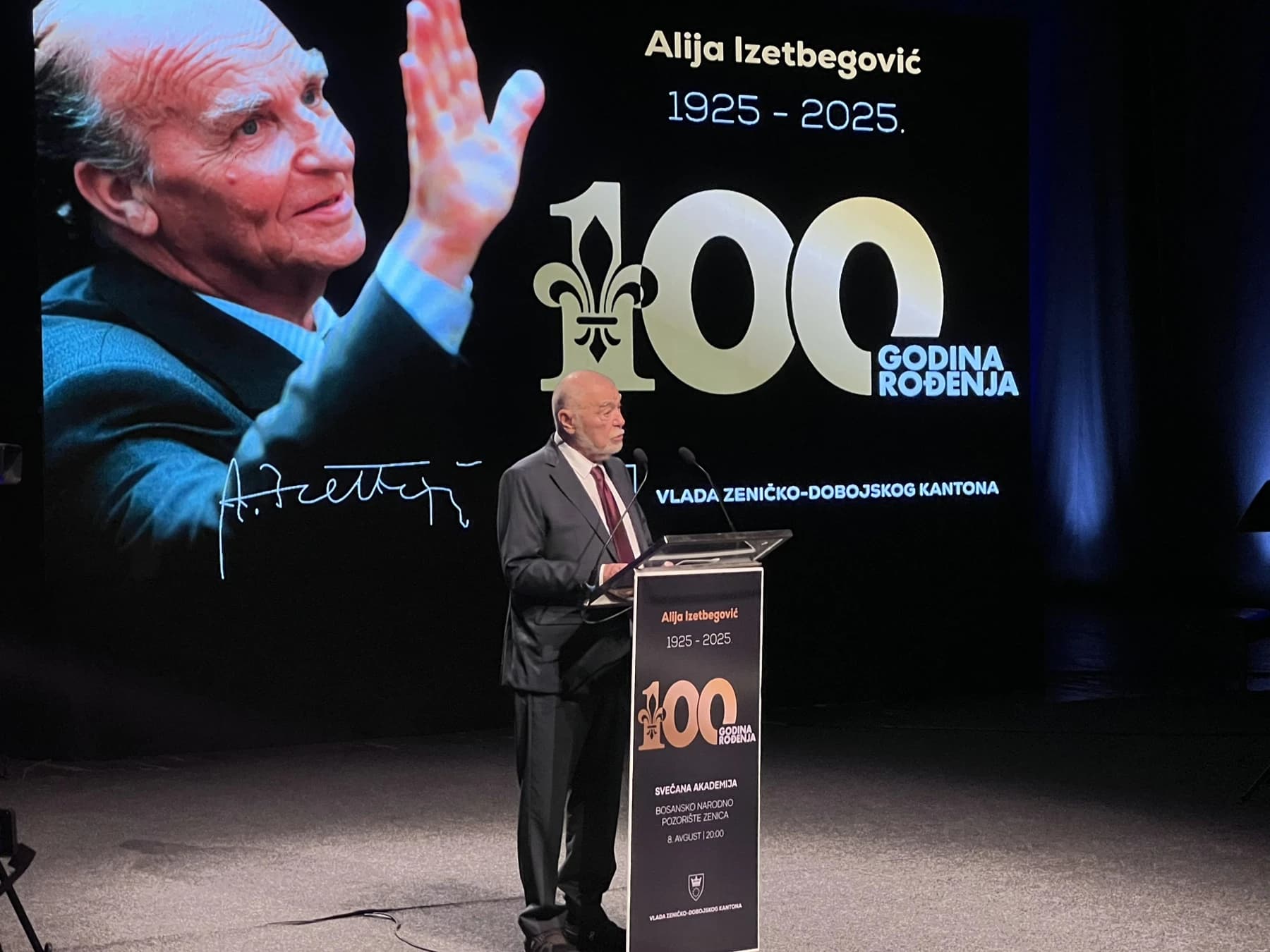 Mesić na svečanoj akademiji u Zenici