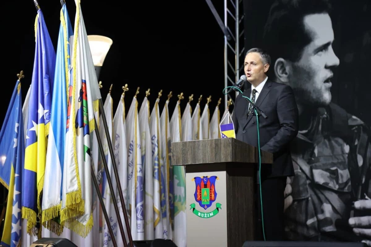 Denis Bećirović