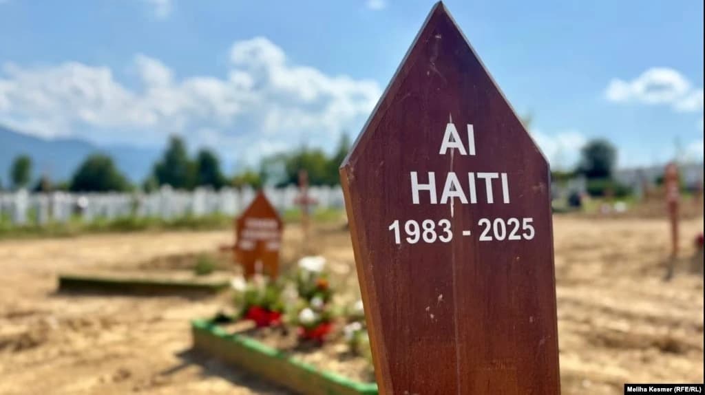 Grob Ujgura Ai Haitija na Vlakovu
