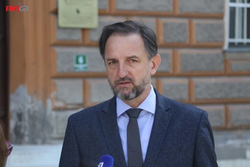Dževad Mahmutović