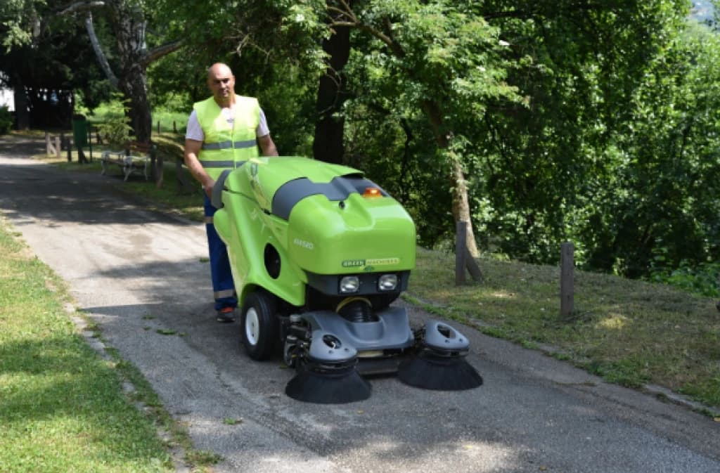 Čistač ulica u Visokom