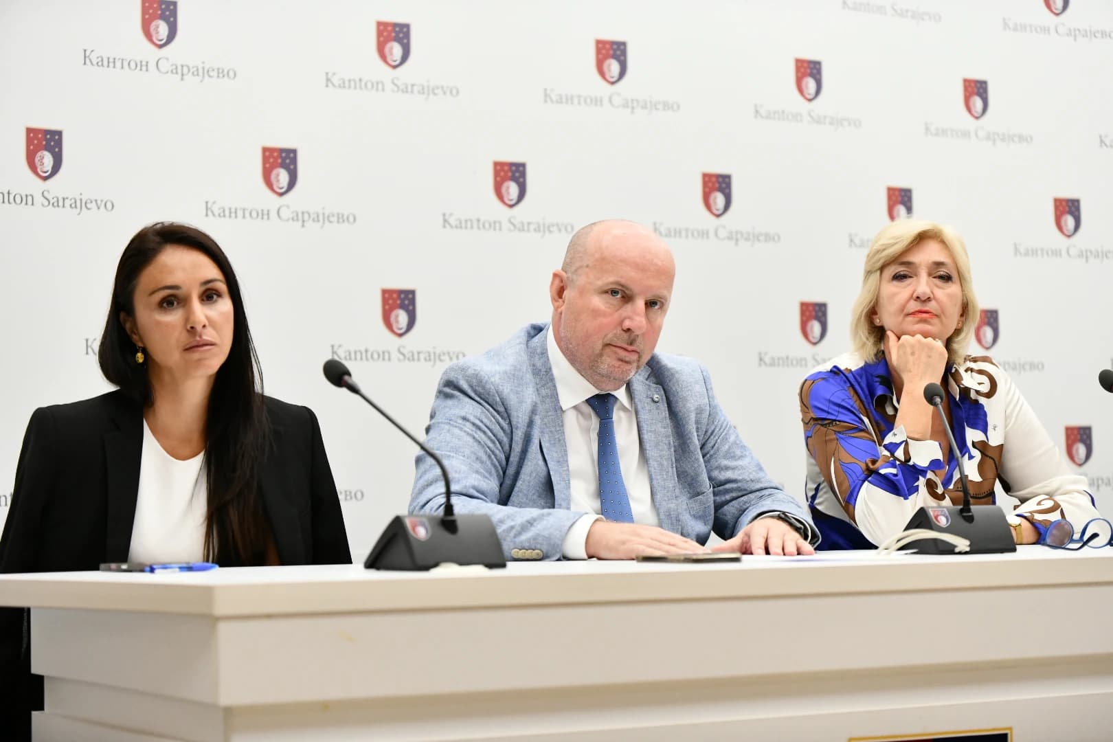 Enis Hasanović i Rasema Okić na press konferenciji