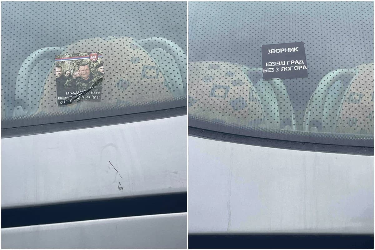 Naljepnice na autobusu Radničkog iz Lukavca