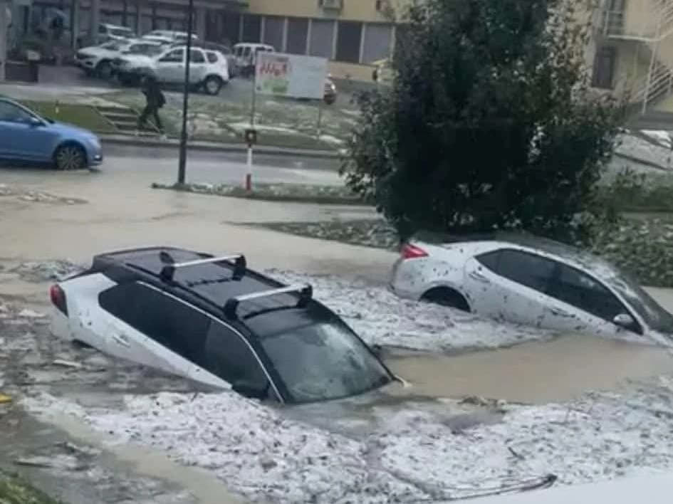 Potopljena vozila u Novom Mjestu