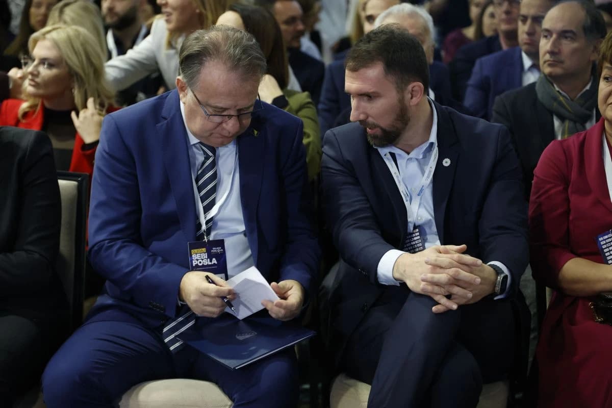 Premijer Nermin Nikšić i ministar Adnan Delić
