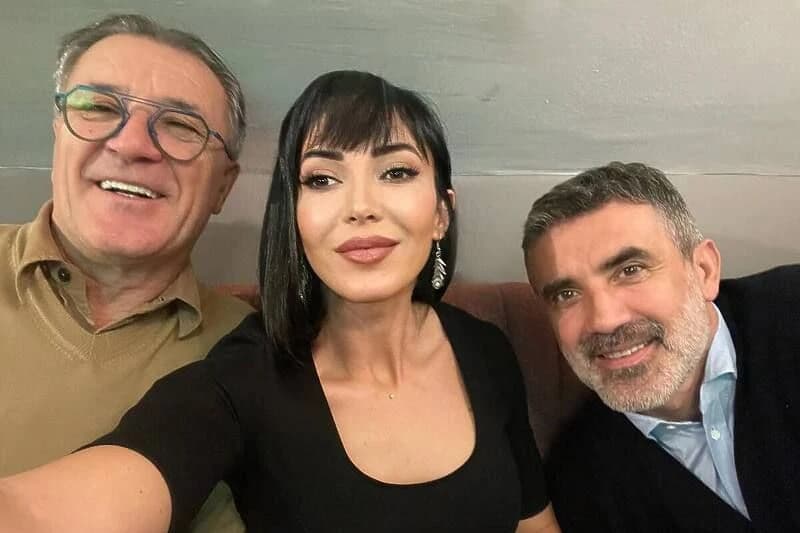 Ajla Alimanović u društvu braće Mamić