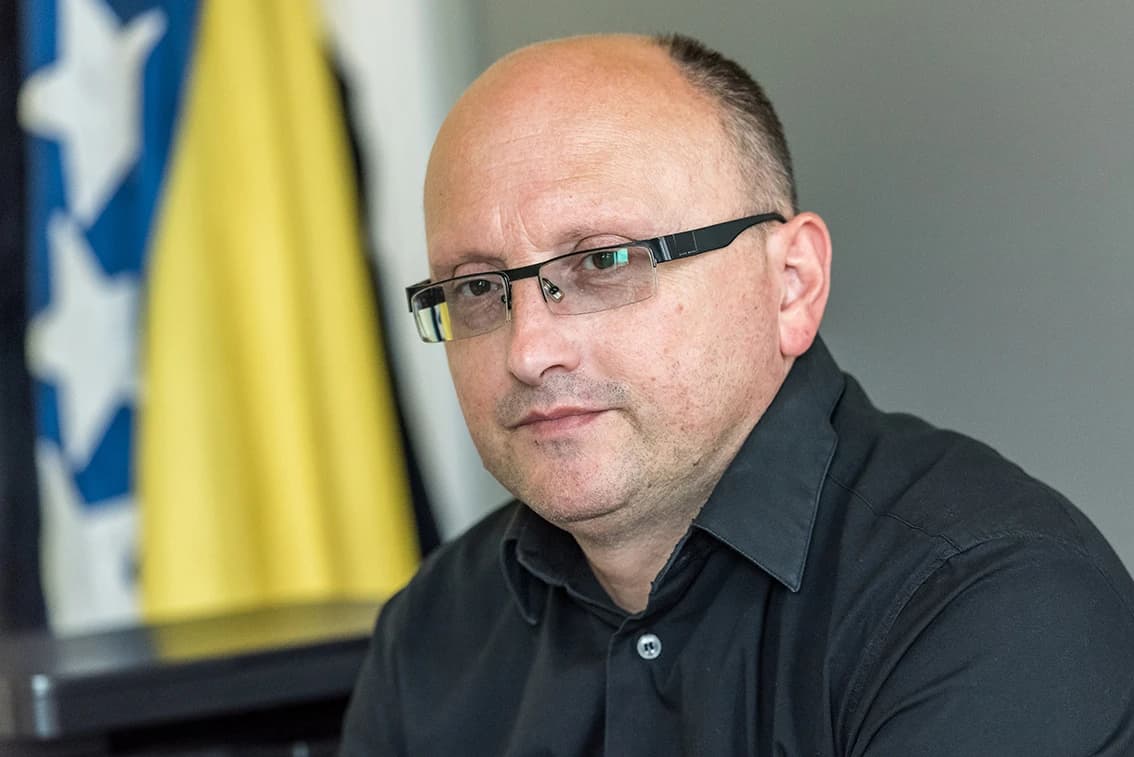 Fadil Fatić: Nekoliko puta me šakom udario u oko