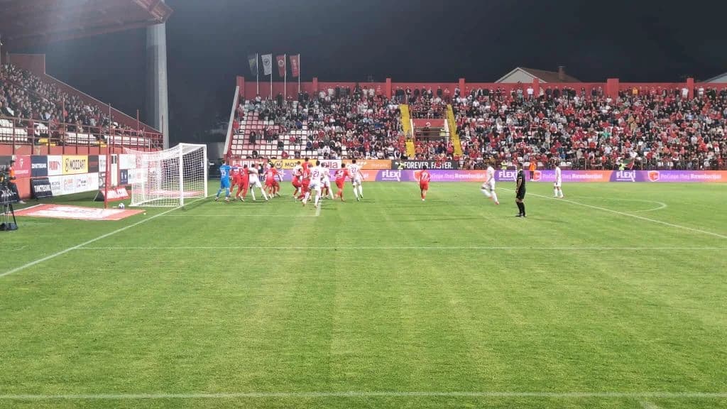 Sa derbija na stadionu Rođeni