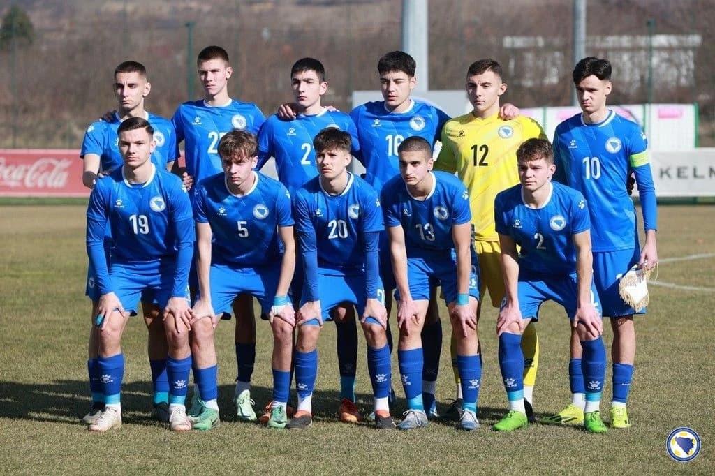 Benjamin Džanović (broj 20) ima četiri nastupa za bh. kadete