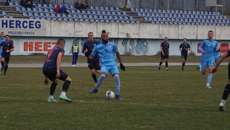 Nsue u dresu FK Tuzla City