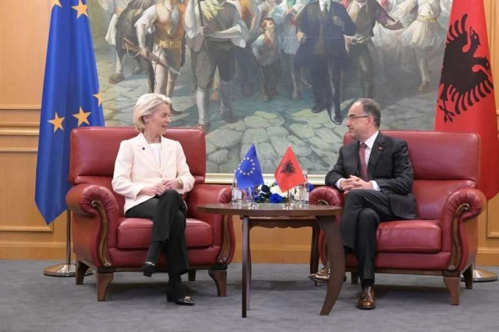 Ursula von der Leyen u Tirani