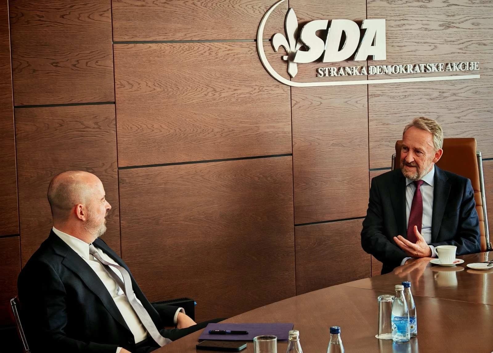 Izetbegović i Ginkel
