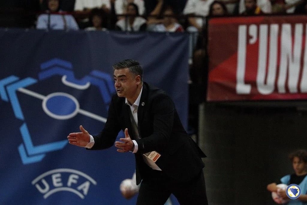 Melher već 19 mjeseci sjedi na klupi Zmajeva