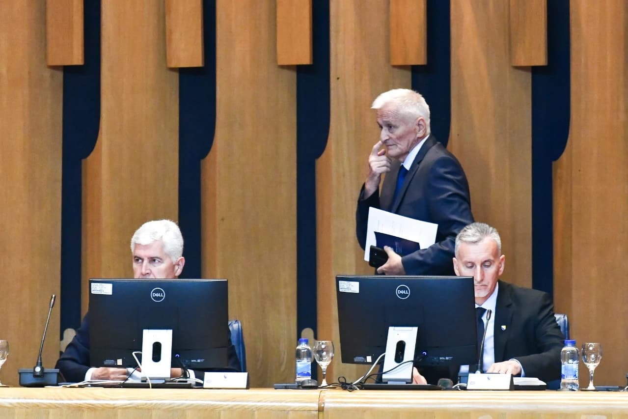 Članovi Kolegija Dragan Čović, Kemal Ademović i Nikola Špirić