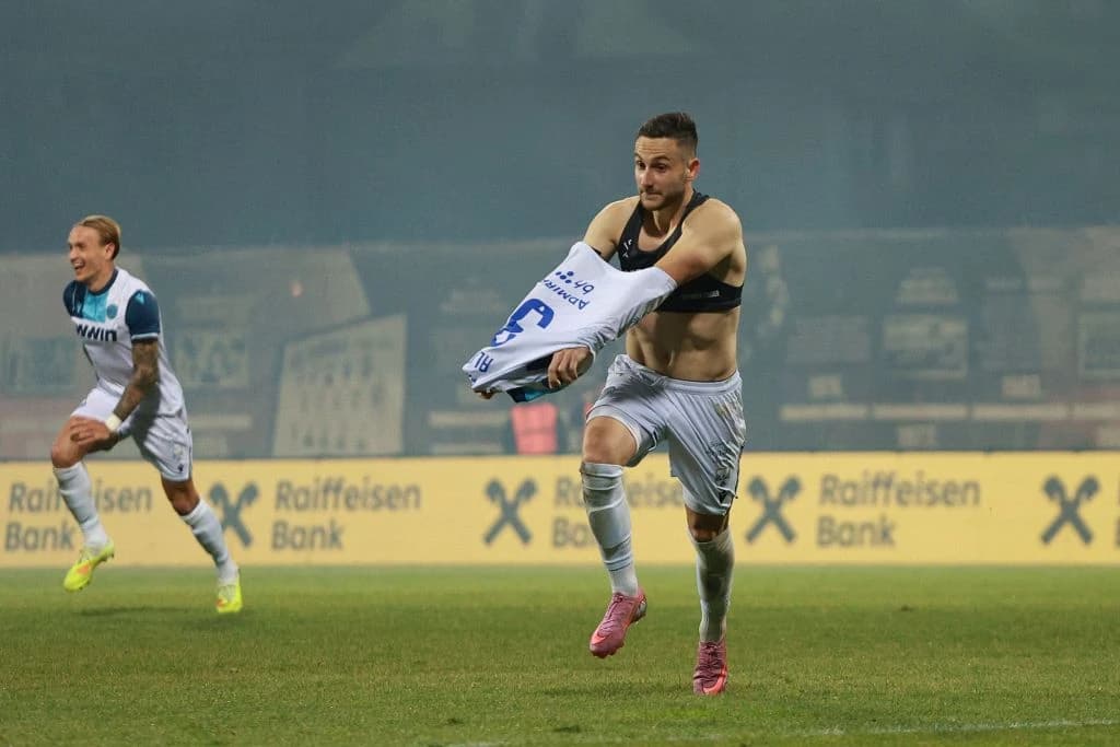 Slavlje Alića nakon pogotka