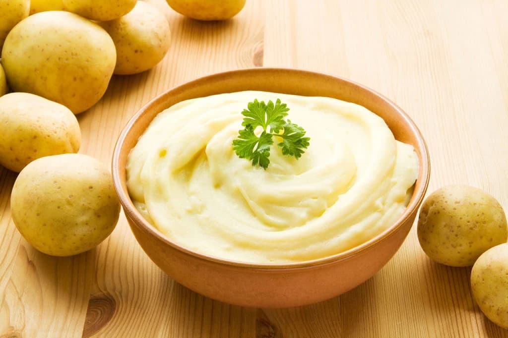 Kako napraviti savršen pire krompir bez grudvica: Tajna kremaste i ukusne klasike