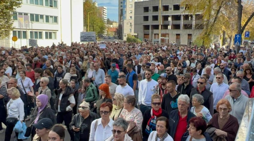 Tuzlaci na protestima