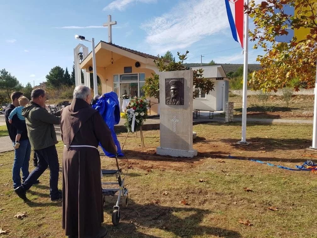 Klub Bošnjaka u HNK osudio postavljanje spomenika zločincu