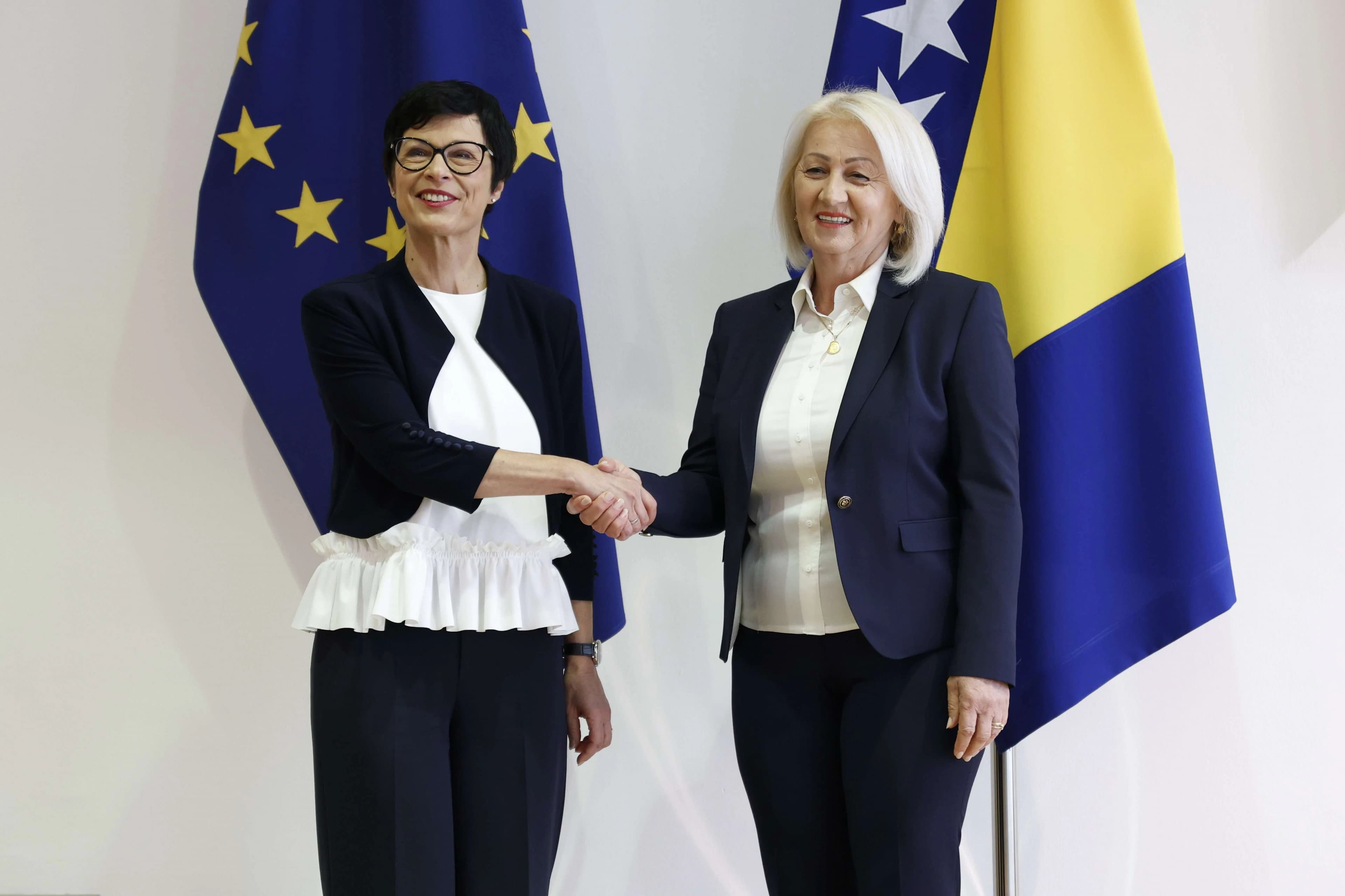 Marta Kos i Borjana Krišto