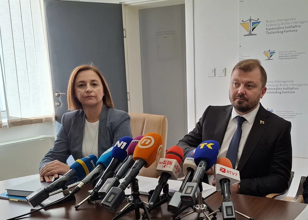 Tužitelji Gazibegović-Begović i Alidžanović