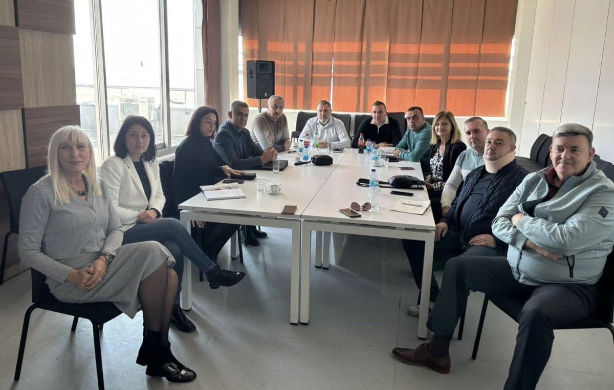 Sa sindikalnog sastanka