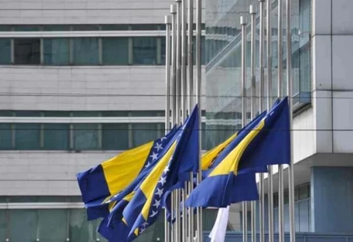 Zastave će biti spuštene na pola koplja