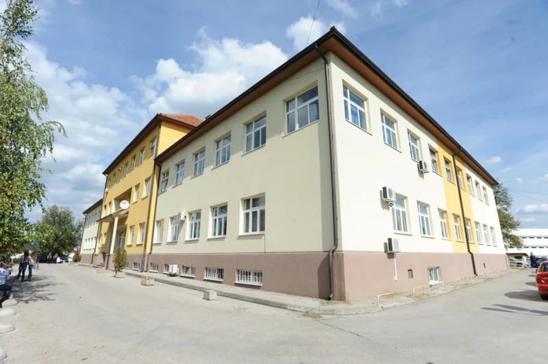 Klinika za plućne bolesti UKC-a Tuzla