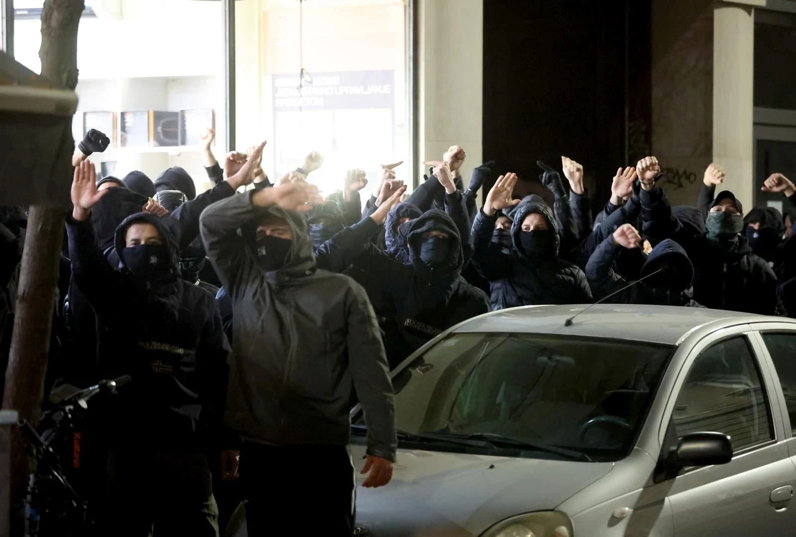 Maskirani muškarci pokušali ući u prostorije Srpskog kulturnog centra
