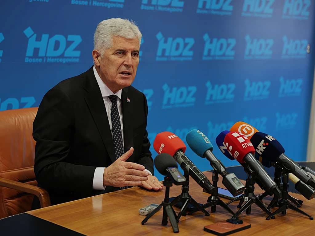 Čović: Usvojimo li zakone o VSTV-u i Sudu BiH, već dan poslije možemo imati pregovarača
