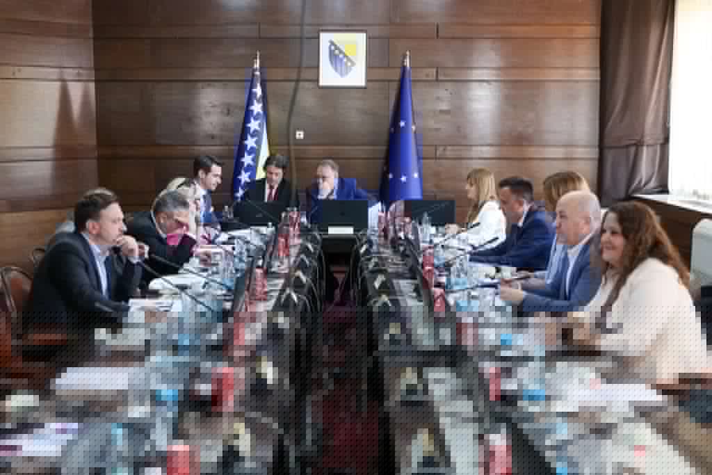Vlada FBiH tajno kroji budžet, hoće li pacijenti i 2026. prositi po dvije KM; udruženja: Neće im proći, to je naš novac