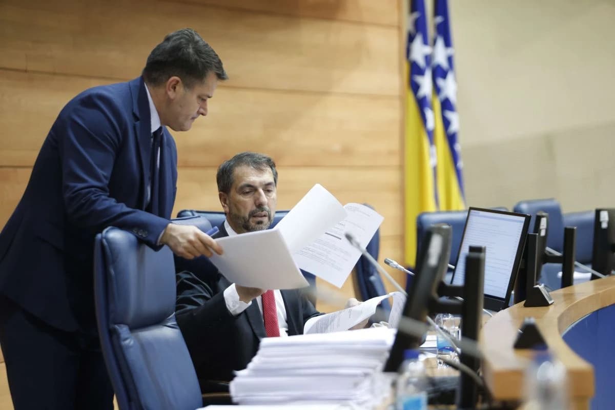 Trojka spasila Marinka Čavaru od smjene!