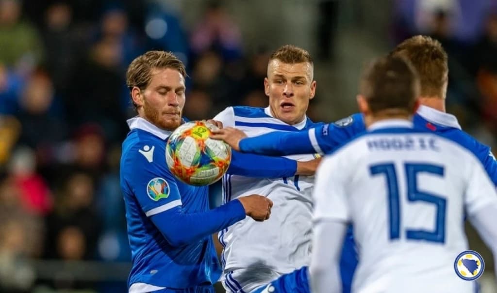 Samir Memišević pred potpisom