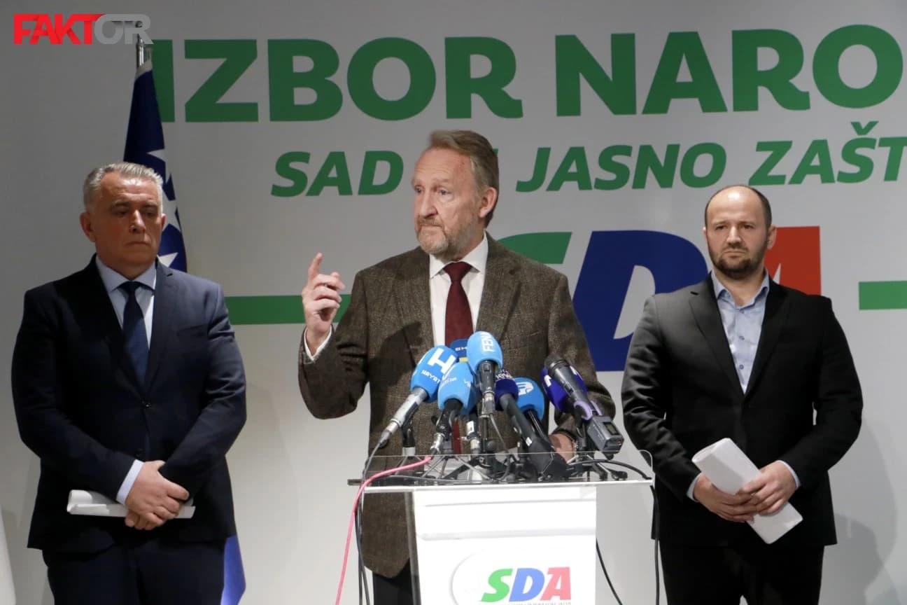 Šerif Špago, Bakir Izetbegović i Muamer Zukić