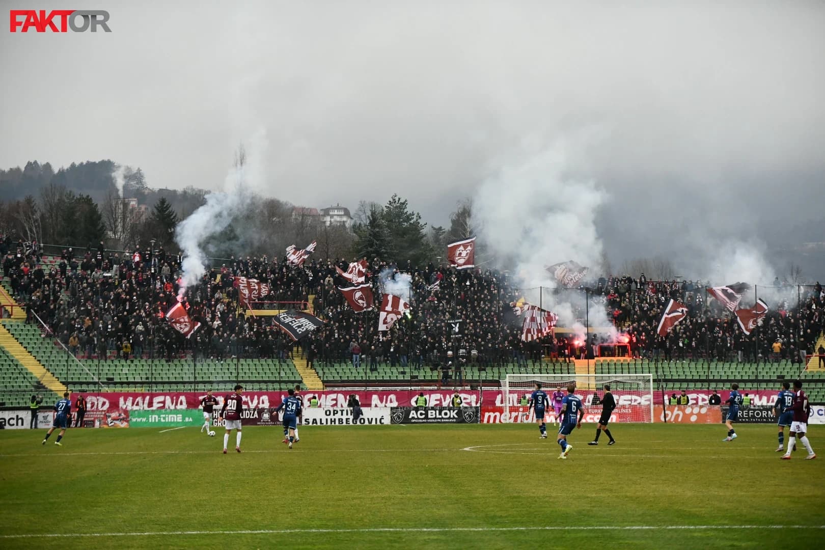 Pirotehnika na derbiju koštala Bordo tim