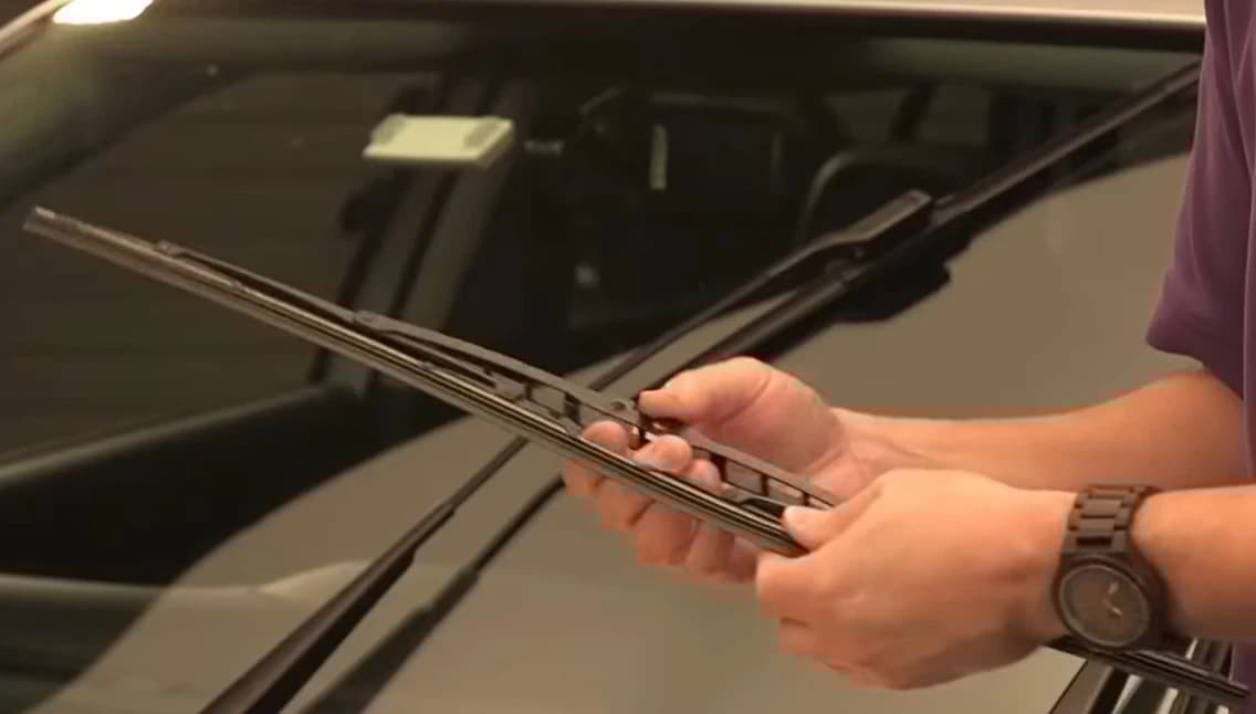 Metlice brisača na automobilu: Kada ih mijenjati kako biste imali sigurnu vožnju