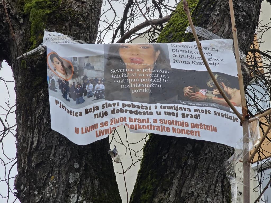 U Livnu osvanuli plakati s pozivom na bojkot koncerta Severine