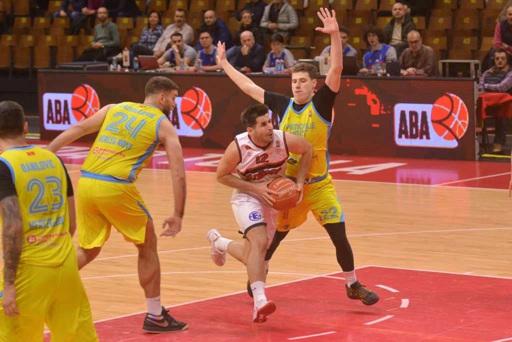 Tanasković i Čampara vodili Slobodu do ubjedljive pobjede nad Primorjem