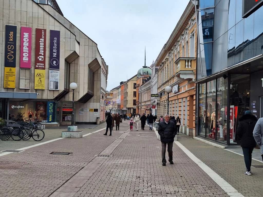 Skupština Banje Luke zasjedala zbog zagađenog zraka, pa povećala račune za vodu