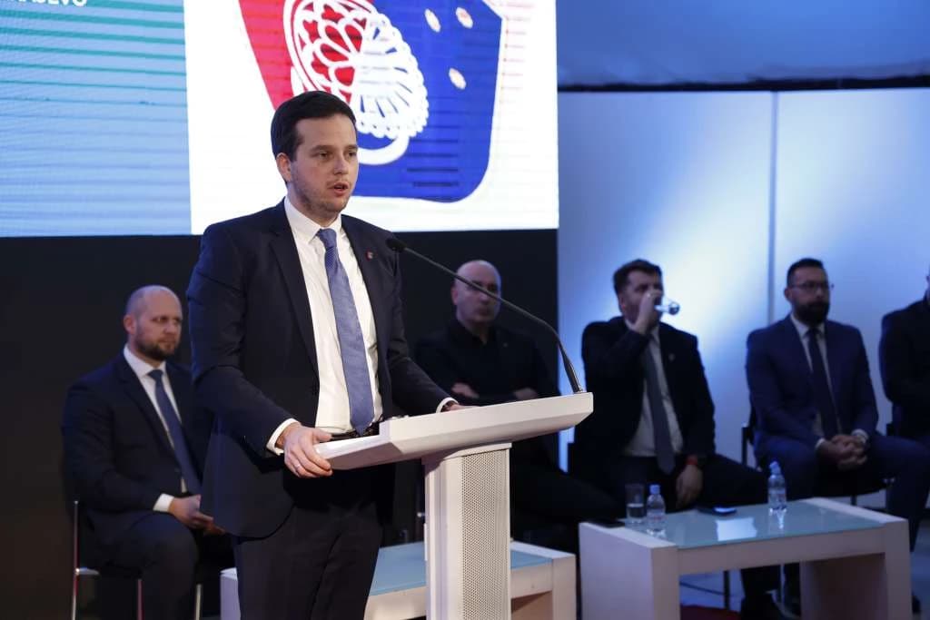 Uk nahvalio Vladu koja je u gubitku 800 miliona KM