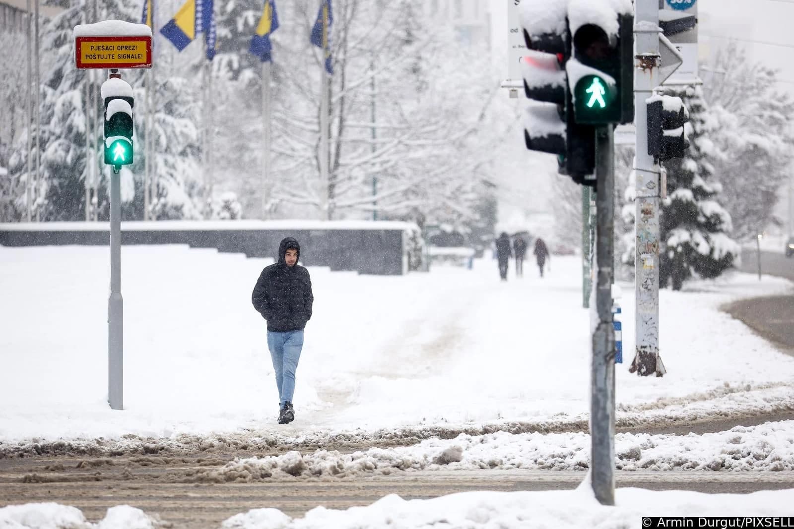 Meteorolozi objavili prognozu: Polarni vrtlog se podijelio i donosi produženu hladnoću Sjevernoj Americi i Evropi